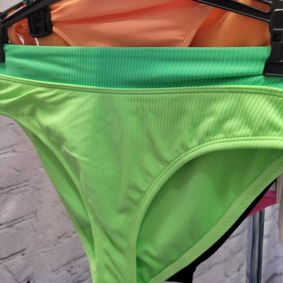 Bundle of Salt + Cove Swimsuits - Picture 5 of 11